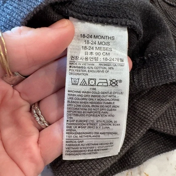 Gap Kids gray Sweatshirt 18-24mos - Picture 4 of 7